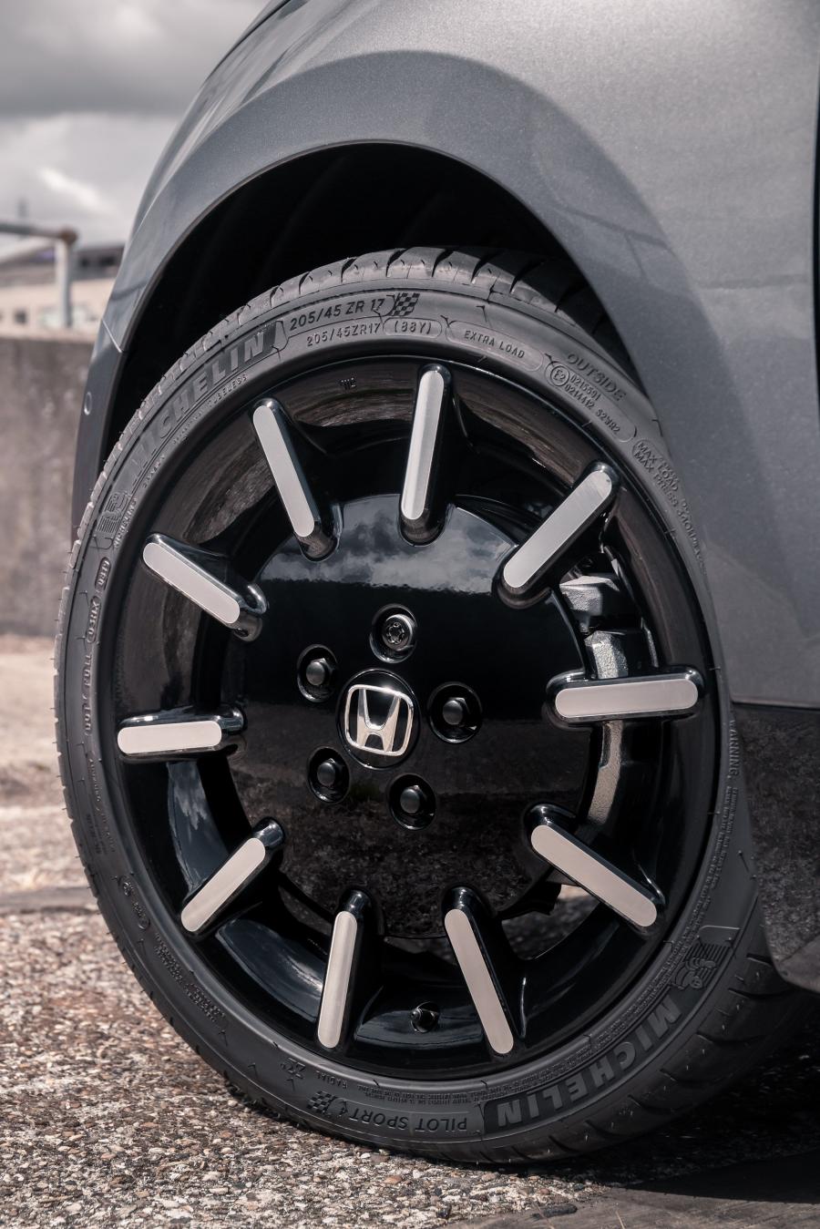 Колеса Honda e 2020 года  (UK) (фото 38 из 40)